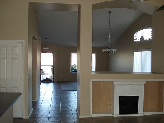 4th image of 15739 W Tohono Dr