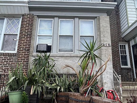 2nd image of 418 W Spencer Ave