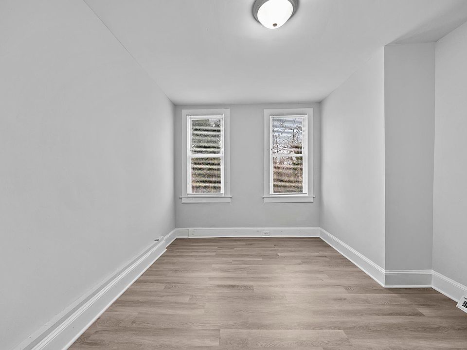 2nd image of 1728 Ashburton St #3