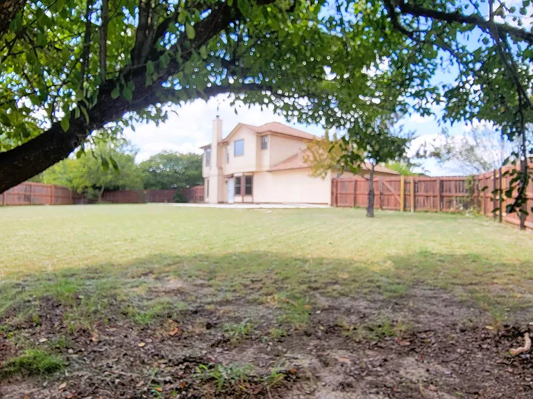 2315 Bernice Cir — Photo 32