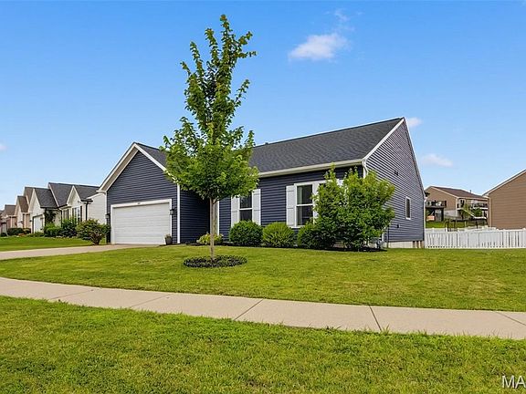 2nd image of 545 Crystal Stream Dr