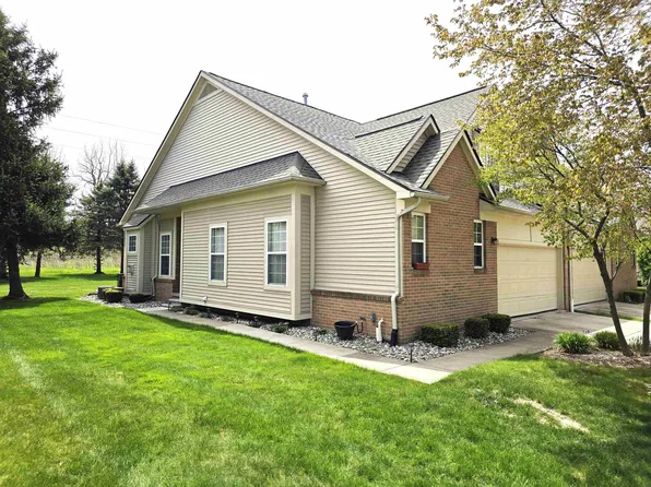 5364 Pine Needle Dr, Grand Blanc, MI 48439