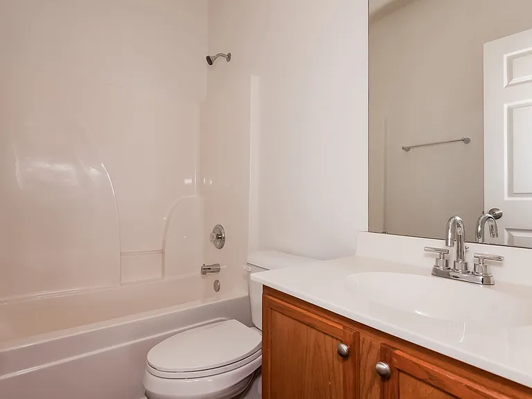 2118 Buckleigh Dr — Photo 15