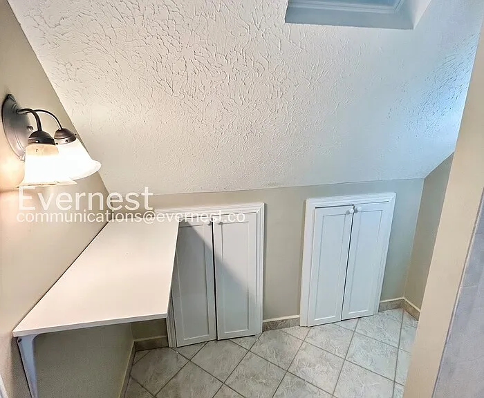 2771 Skyland Dr — Photo 11