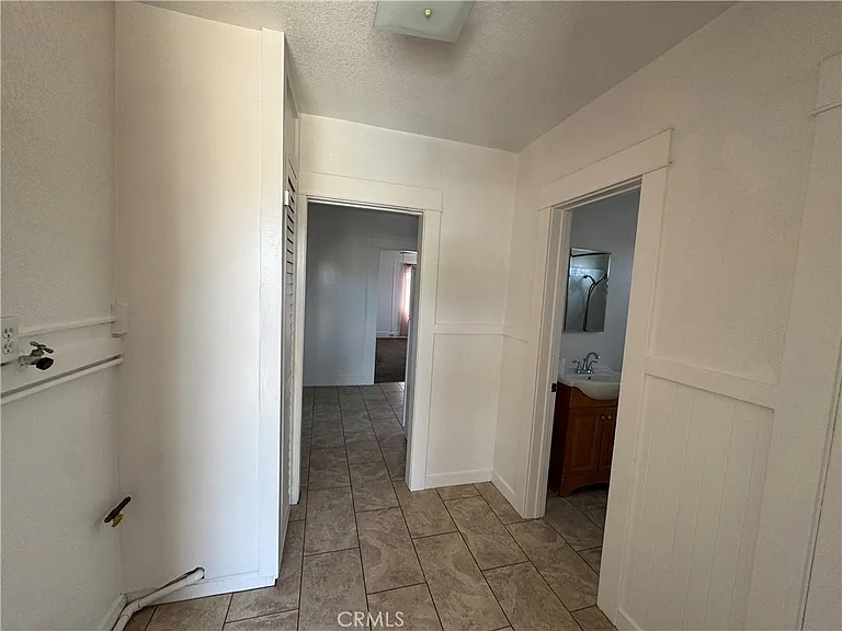 468 W 2nd St #1/2 — Photo 9