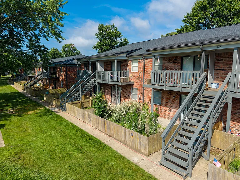 Private balcony/patio