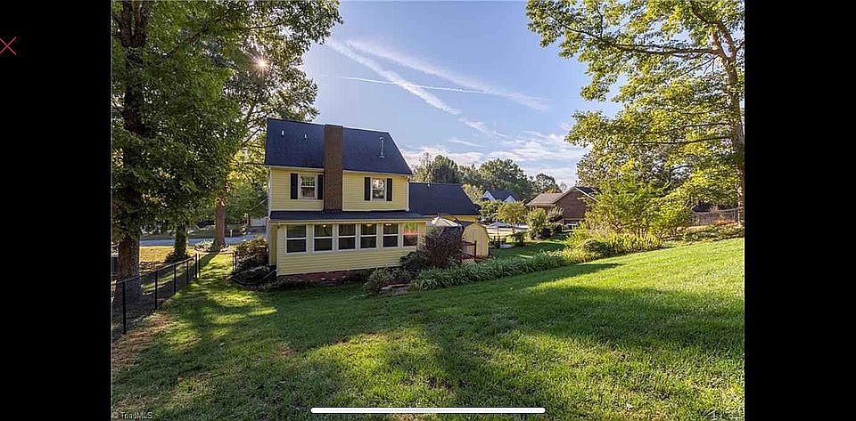 2nd image of 1908 Elmwood Dr