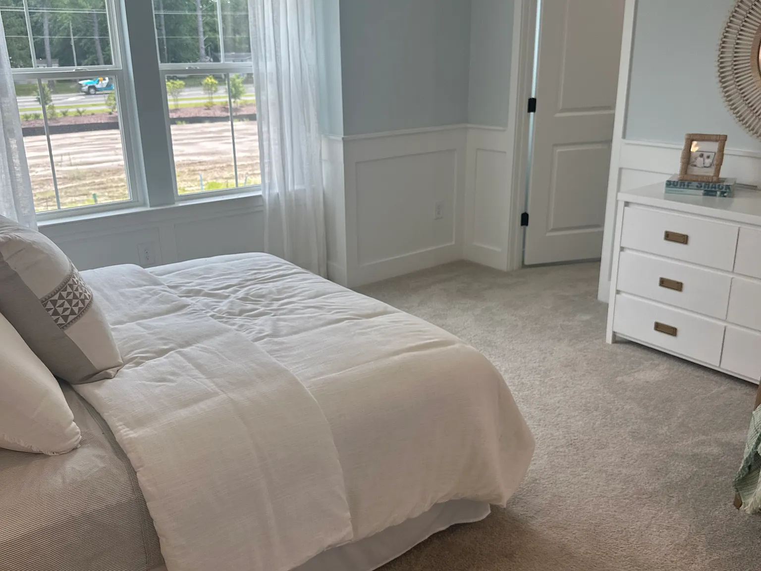 3 bed, 1998 sqft, $2,450 — Photo 4