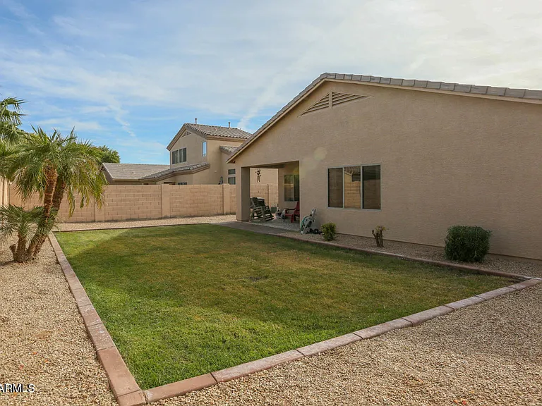 2056 E Riviera Dr — Photo 24