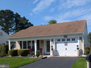 37 Stratford Rd, Southampton, NJ 08088