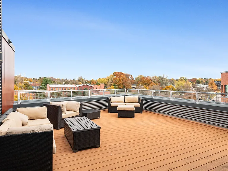 City Lights Modern, Luxury Living in Downtown Winooski — Photo 4