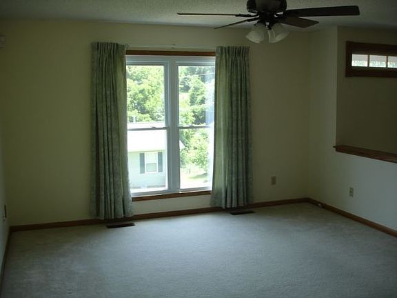 3rd image of 1003 Washington St