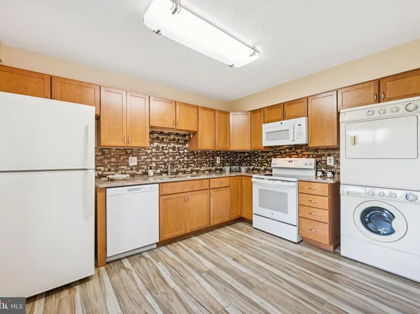 15115 Interlachen Dr #3-626, Silver Spring, MD 20906