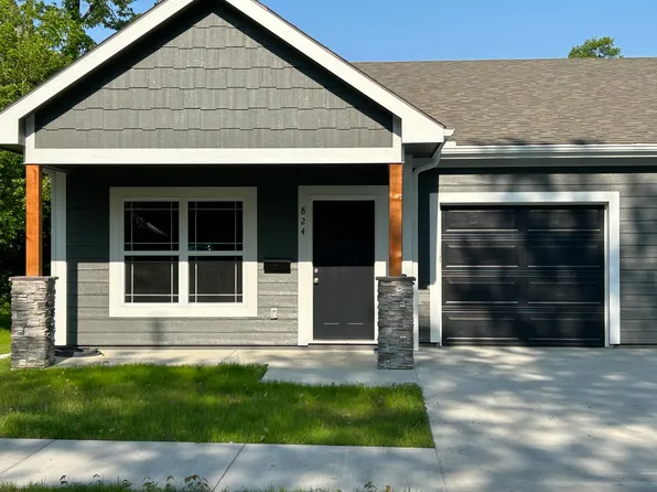 715 S Pecan St #1, Ottawa, KS 66067