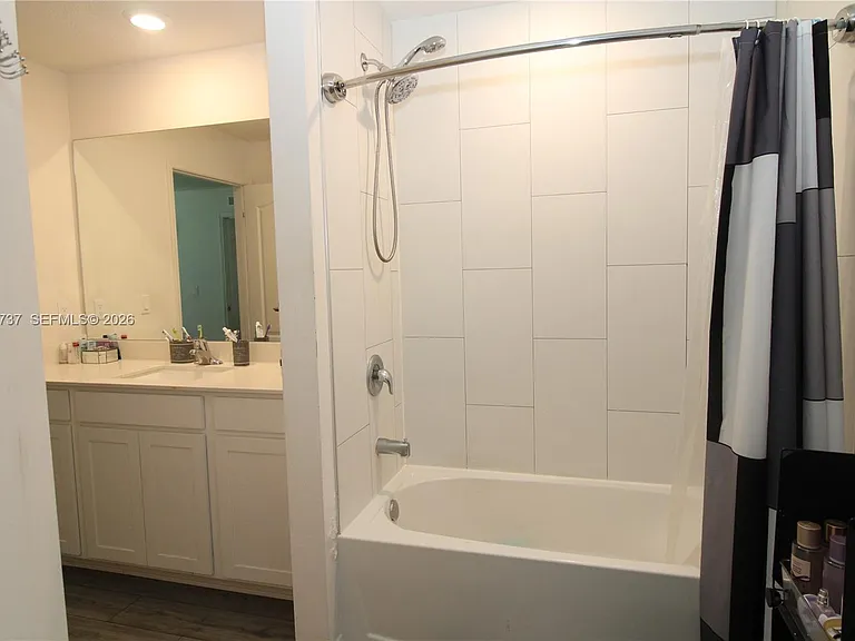 5424 Fantasy Dr — Photo 5