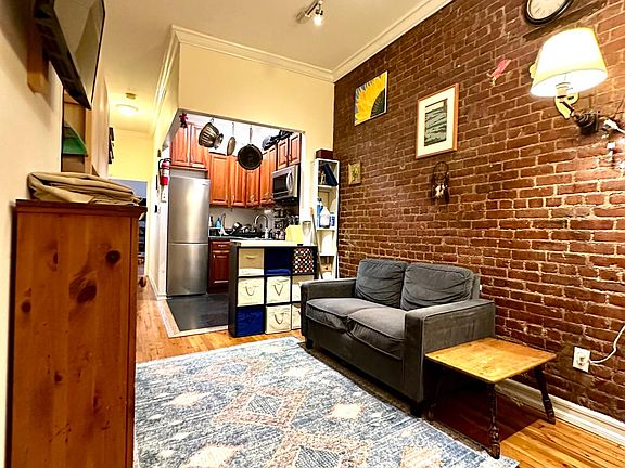 2nd image of 74 W 85th St APT 3