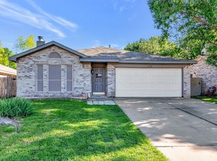 6770 Prairie Hill Rd S, Fort Worth, TX 76131