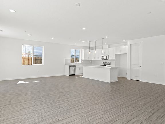 4th image of 487 Baler Cir