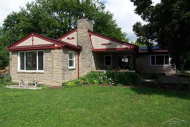 206 Spengler Dr photo 1