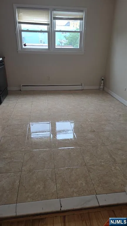 3 bed, 1.0 bath, $2,750 — Photo 3