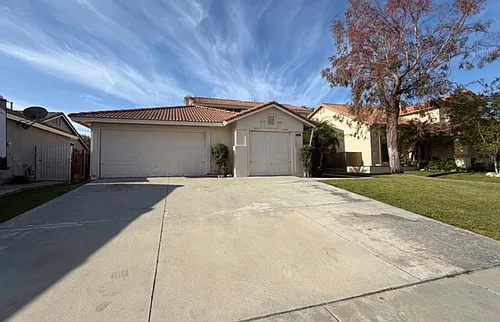 2565 W Fairview Dr Photo 1