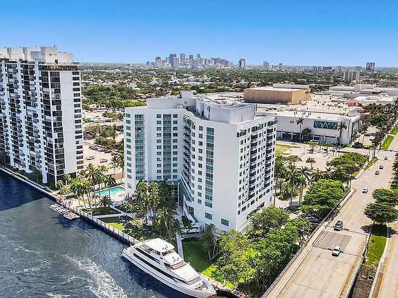 5th image of 2670 E Sunrise Boulevard #911