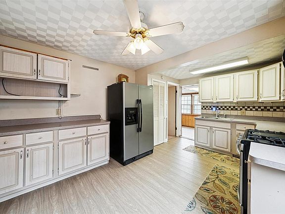 4th image of 4330 Frieda Ave