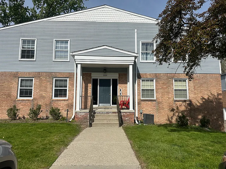 509 E University Dr #506 — Photo 1
