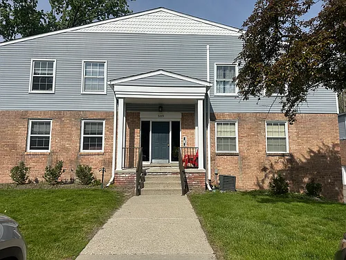 509 E University Dr #506 Photo 1