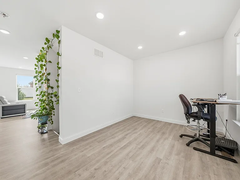 106 Sommerset Ct — Photo 38