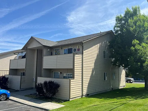 2121 SW Umatilla Ave #4 Photo 1