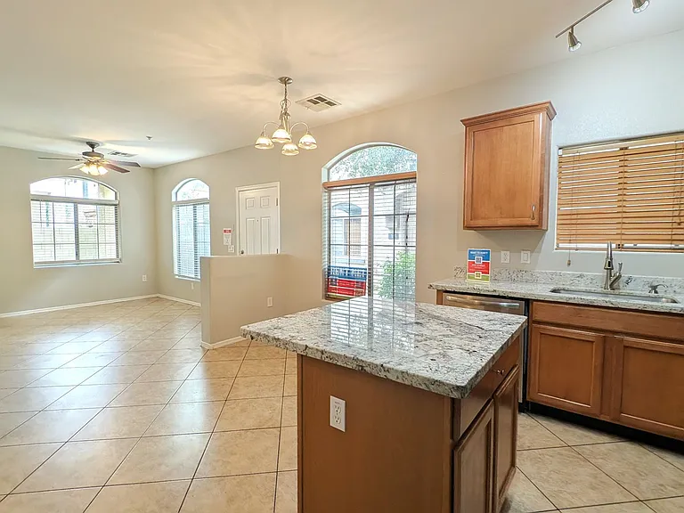 2727 N Price Rd #19 — Photo 10