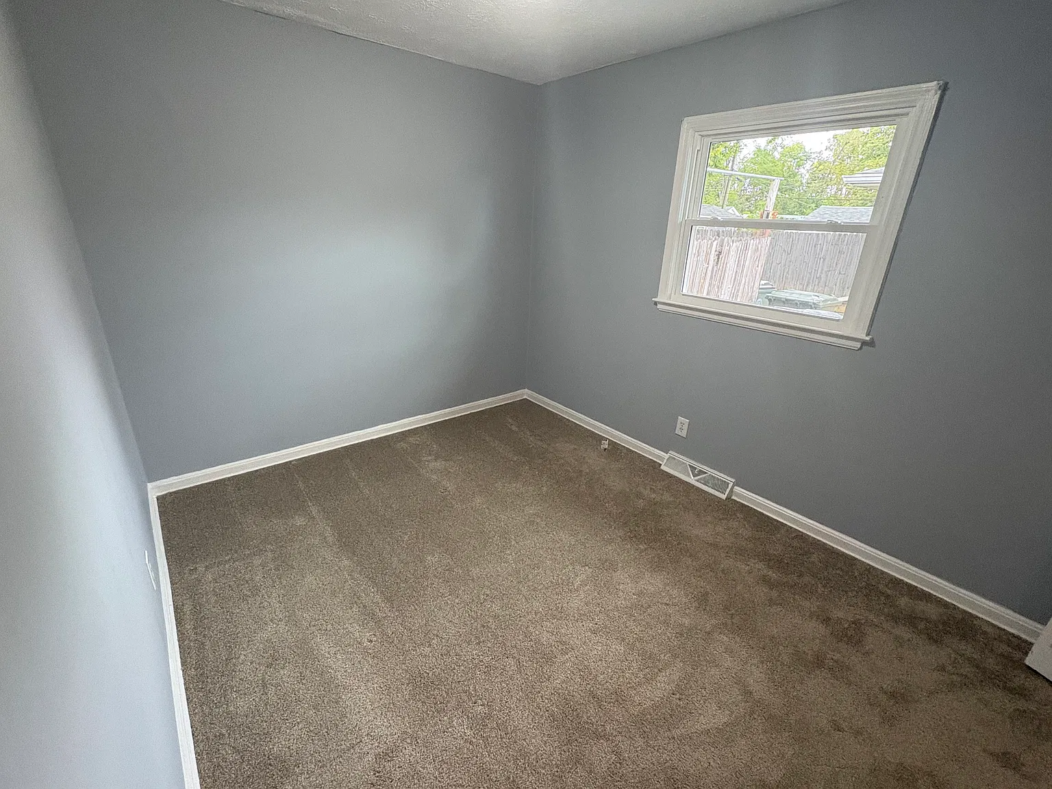 2 bed, $950 — Photo 4