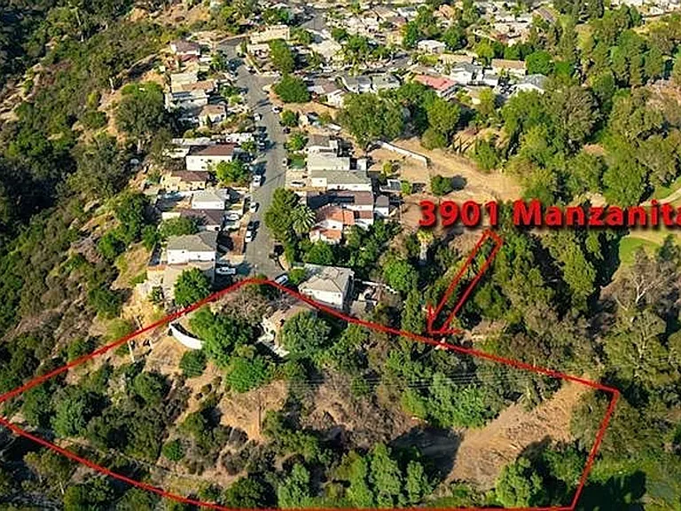 Manzanita Dr — Photo 3