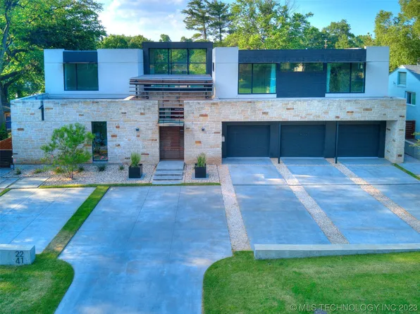 2241 E 31st Pl, Tulsa, OK 74105