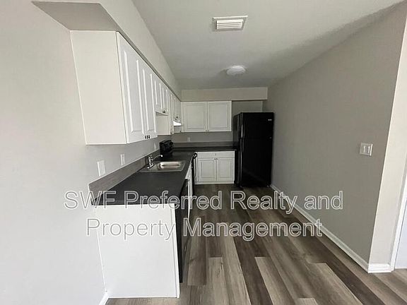 2nd image of 1418 SE 8th Ter APT 1