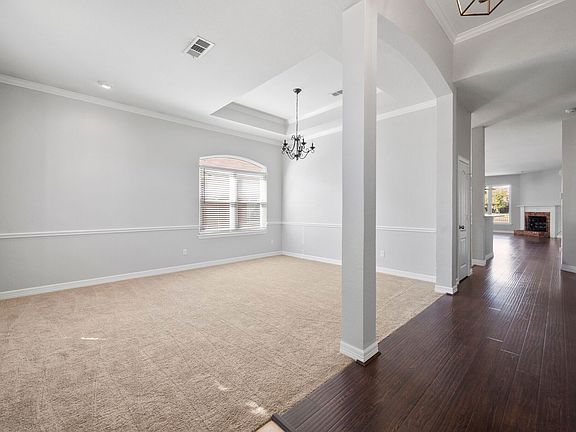 5th image of 2605 Wandering Oak Dr