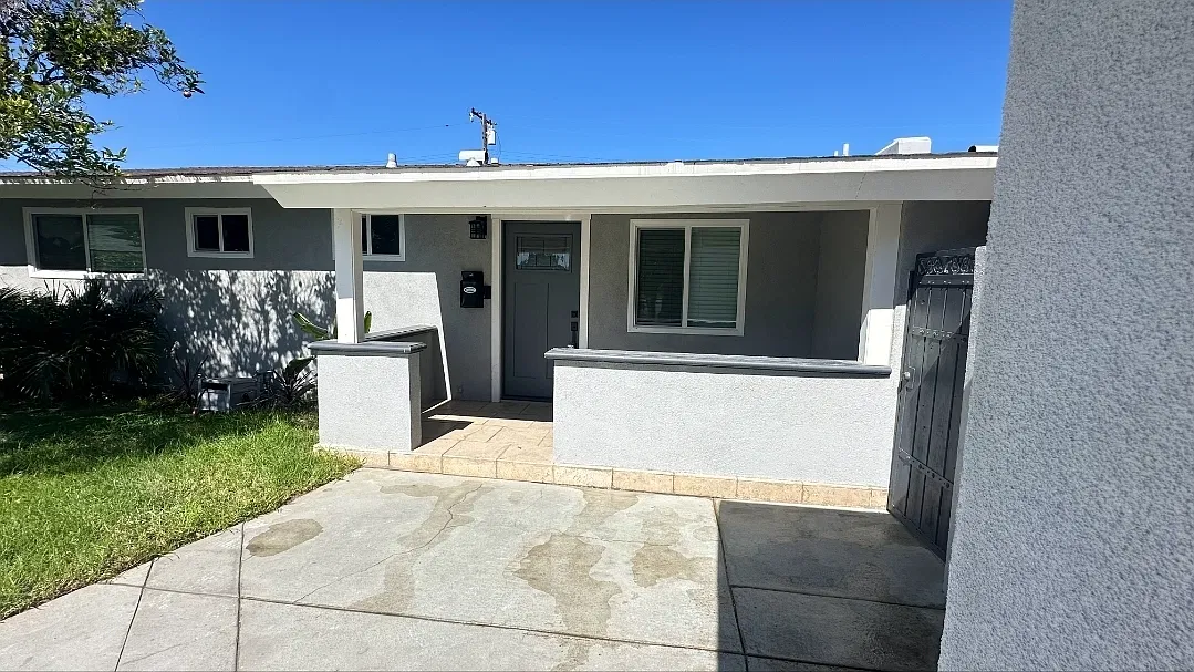 3 bed, 1140 sqft, $4,000 — Photo 2