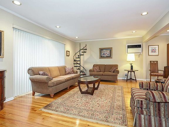4th image of 1742 Karen Ct