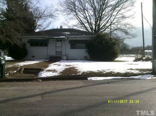 608 W Rock Spring St, Henderson, NC 27536