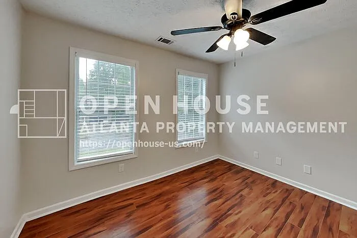 7318 Coral Lake Dr — Photo 16
