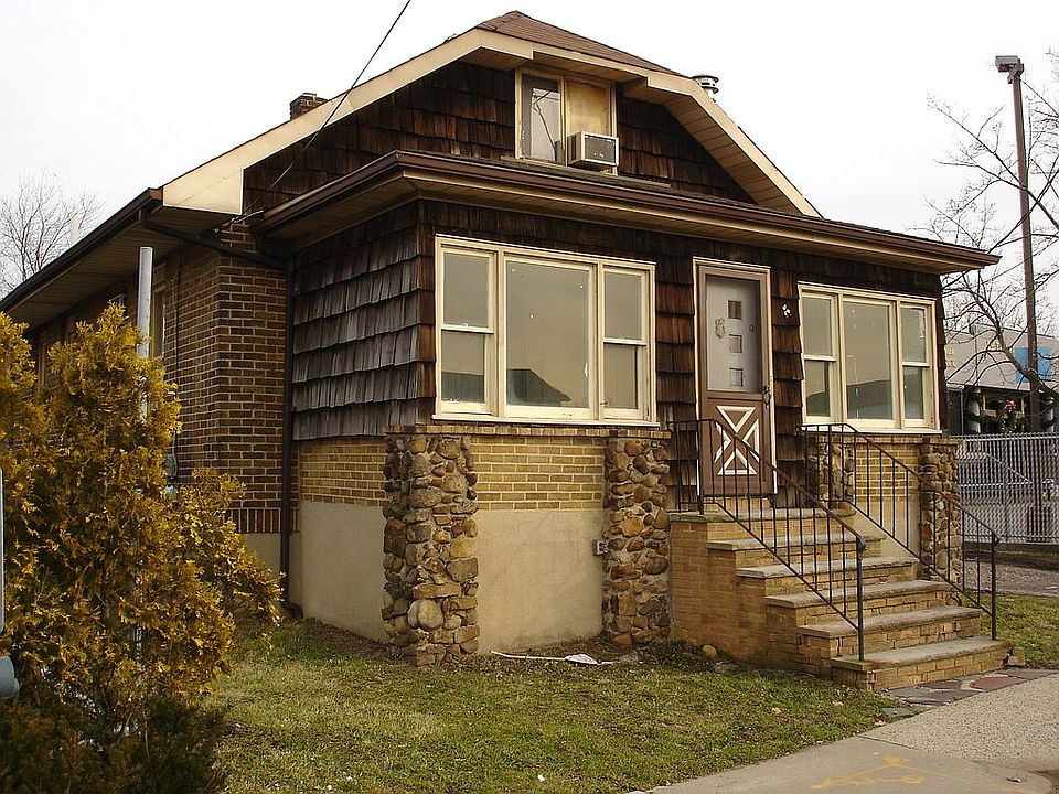 1st image of 1907 Richmond Ave