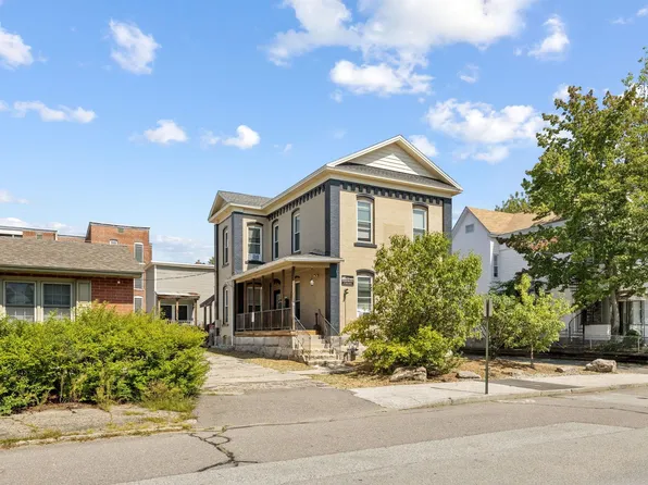 52 Myrtle Street, Manchester, NH 03104