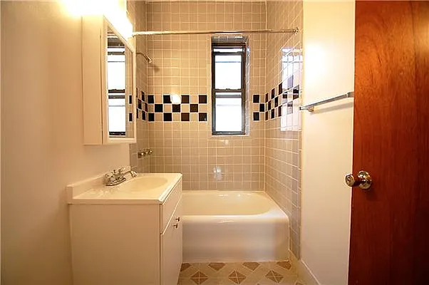 Sold by Bohemia Realty Group | media 6