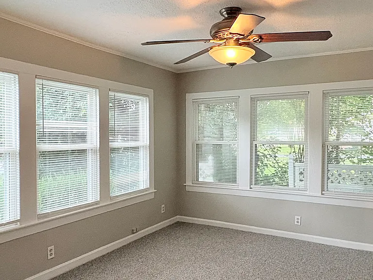 140 Highland Ave — Photo 13