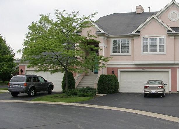 1st image of 3046 Lexington Ln #3L42