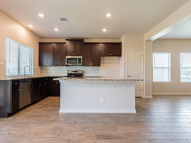 746 Farmers Dell St — Photo 13