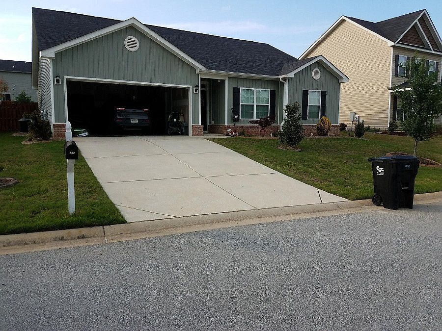 1st image of 842 Westlawn Dr