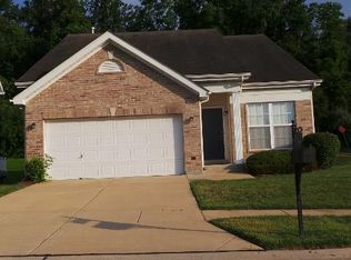 4300 Hollow Brook Ct, Florissant, MO 63034