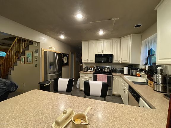 3rd image of 9573 Millwood Dr